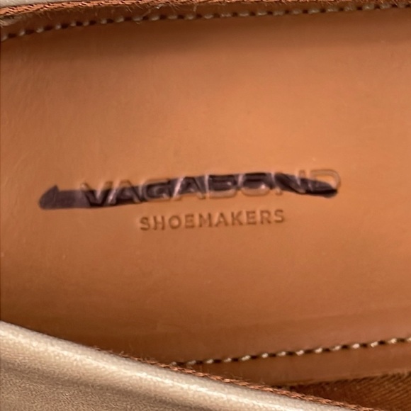 NIB Vagabond Jolin Ballet Mary Jane Flats Patent Taupe Sz 39 - Picture 9 of 16